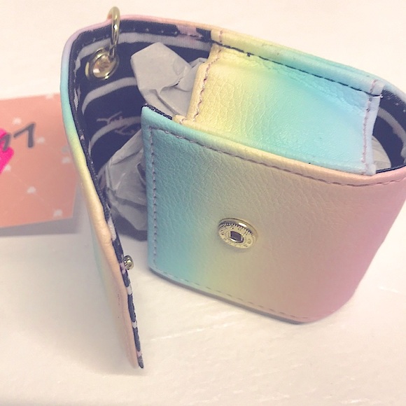 LUV BETSEY by BETSEY JOHNSON Ear Bud Case - Picture 5 of 5